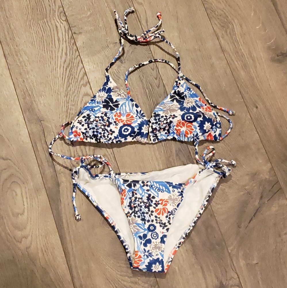 Floral bikini